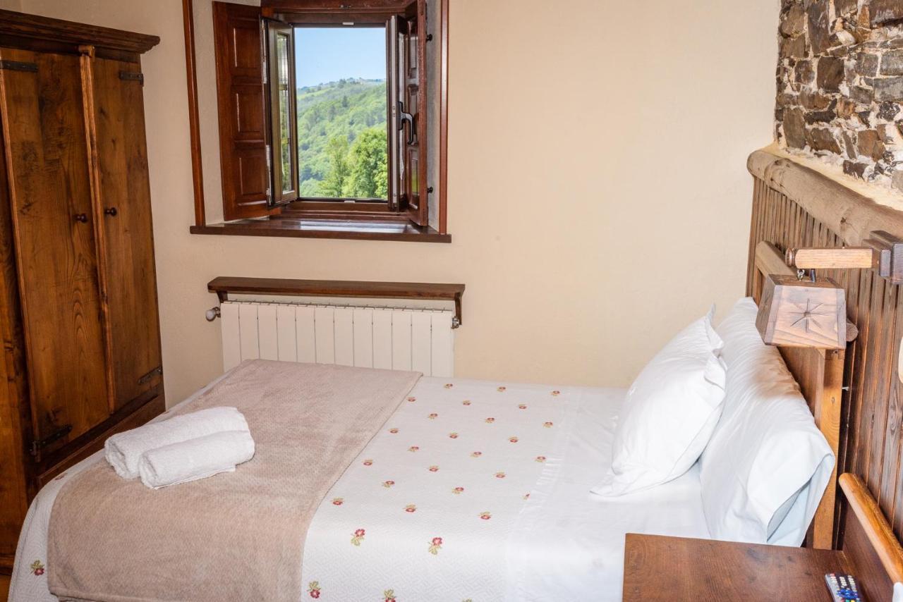 סנטה אאולליה דה אוסקוס Apartamentos Rurales Casa Riveras מראה חיצוני תמונה