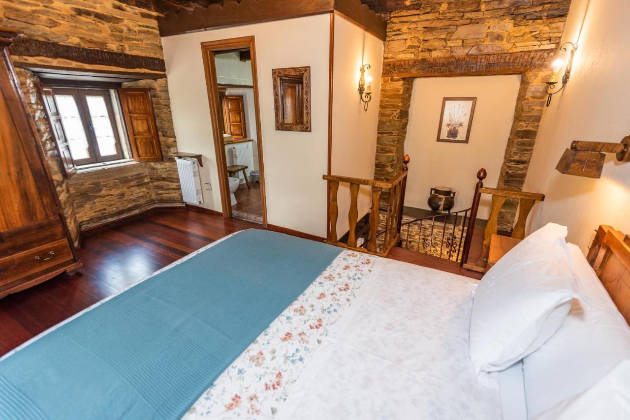 סנטה אאולליה דה אוסקוס Apartamentos Rurales Casa Riveras מראה חיצוני תמונה