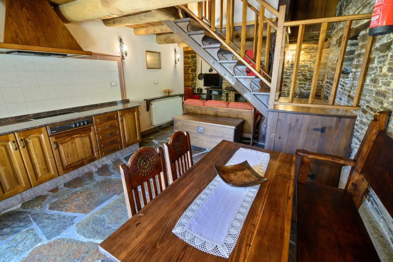 סנטה אאולליה דה אוסקוס Apartamentos Rurales Casa Riveras מראה חיצוני תמונה