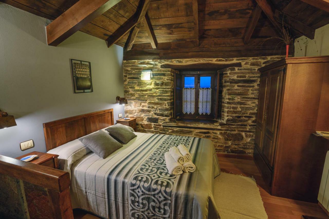 סנטה אאולליה דה אוסקוס Apartamentos Rurales Casa Riveras מראה חיצוני תמונה
