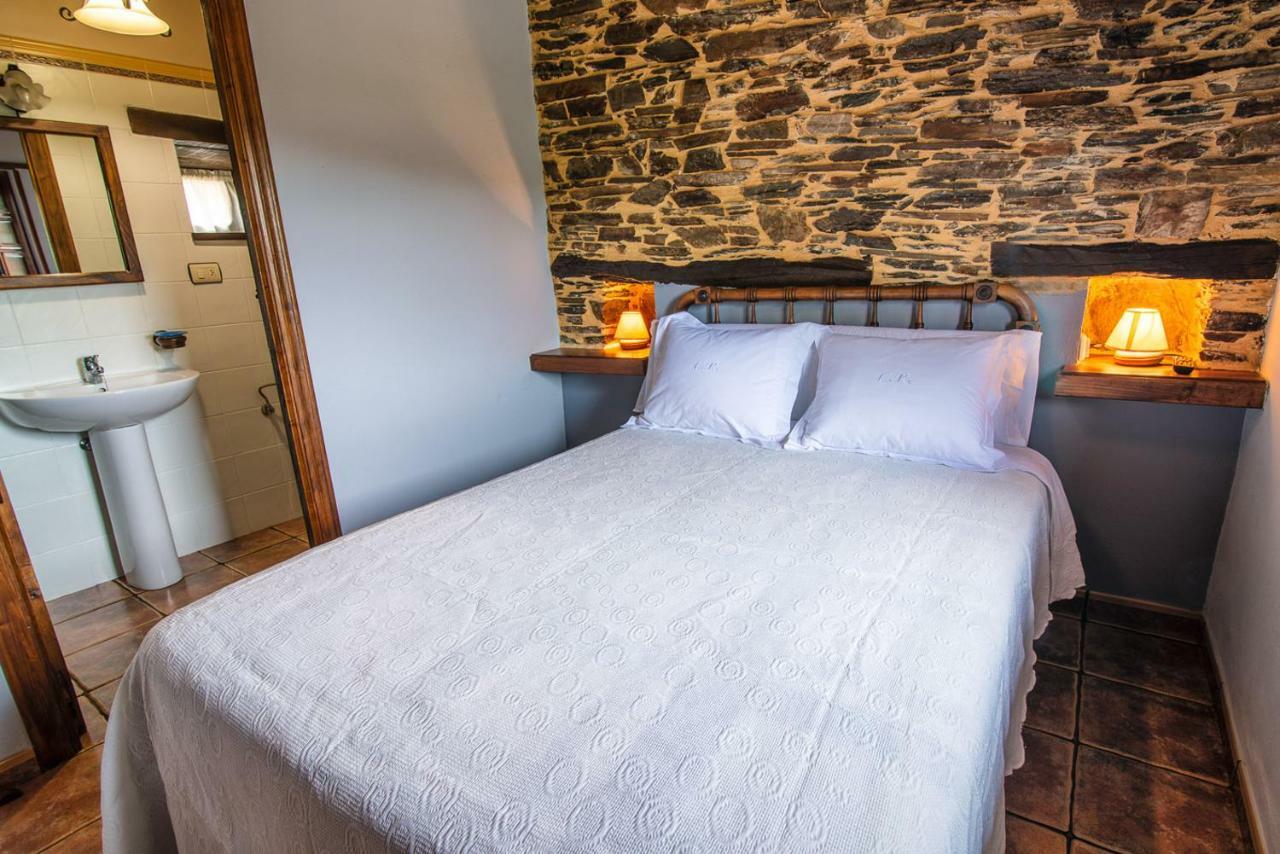 סנטה אאולליה דה אוסקוס Apartamentos Rurales Casa Riveras מראה חיצוני תמונה