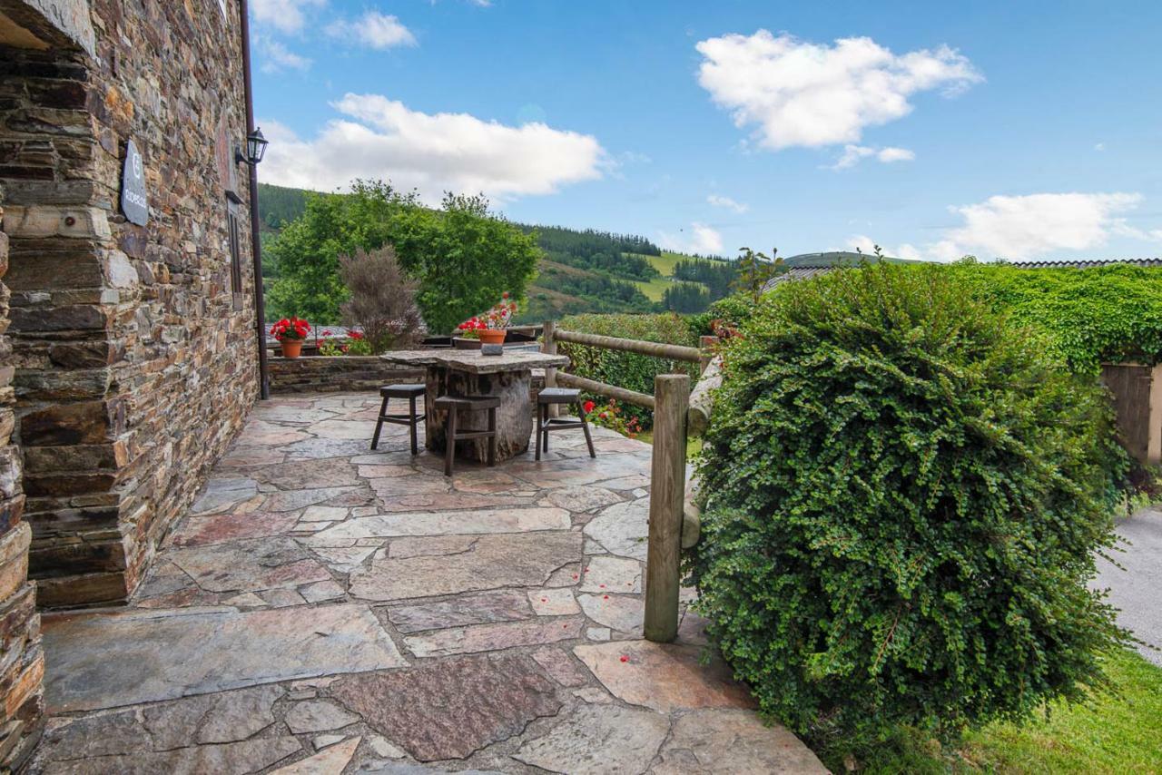 סנטה אאולליה דה אוסקוס Apartamentos Rurales Casa Riveras מראה חיצוני תמונה