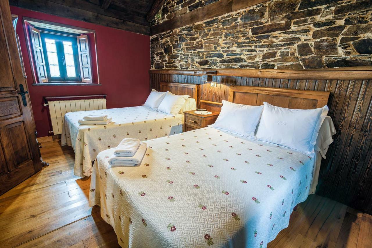 סנטה אאולליה דה אוסקוס Apartamentos Rurales Casa Riveras מראה חיצוני תמונה
